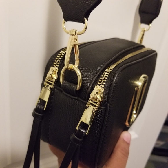 Black Designer Style Leather Crossbody Bag - Picture 2 of 5